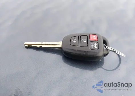 2018 Toyota Corolla Le из США, поврежденный, VIN 2T1BURHE2JC112727